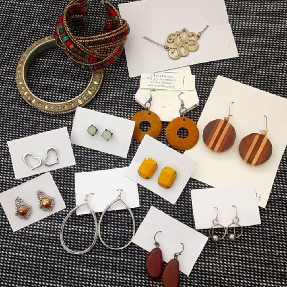 Huge Lot of jewelry